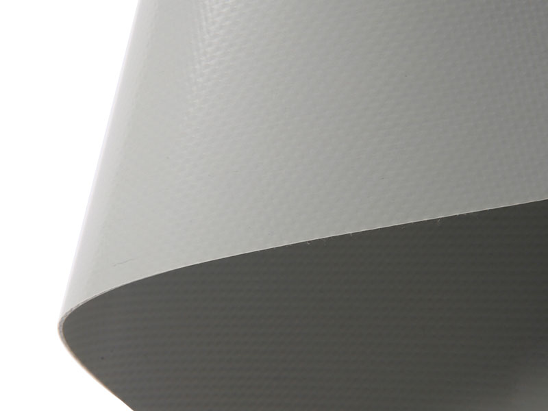 850GSM 1000D23X23 Phuball Cóisir 99.9％ Fabraic poileistir Brataithe PVC Fráma Bloc Amach